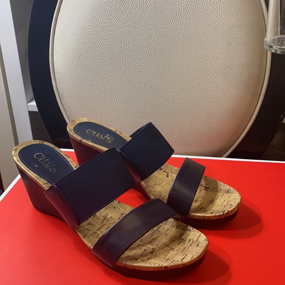 Chaps Slippers Used In Good condition. - Picture 5 of 6